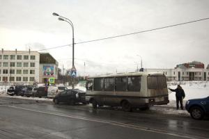 Autobuz cu turisti sabotat de catre opozitie